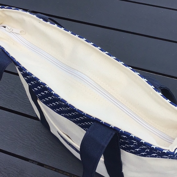 Vineyard Vines Custom Collection Canvas Tote - Picture 5 of 12